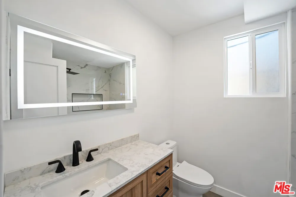 733 Hayworth Avenue Los Angeles, CA 90046