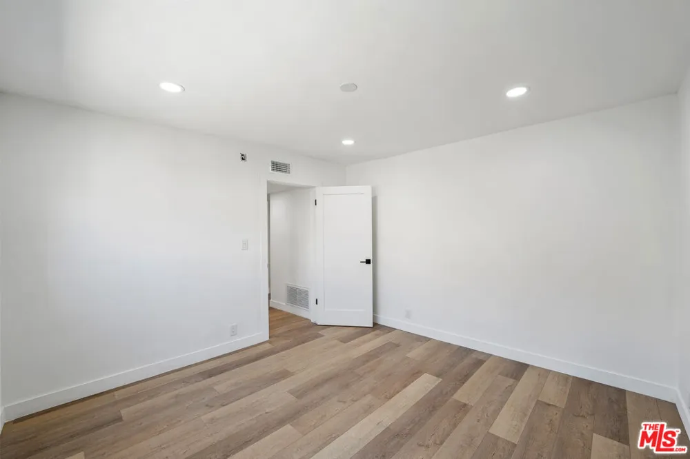 733 Hayworth Avenue Los Angeles, CA 90046