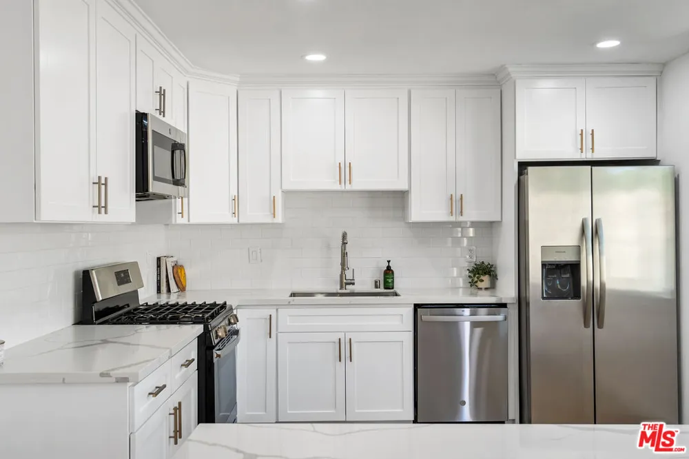 733 Hayworth Avenue Los Angeles, CA 90046