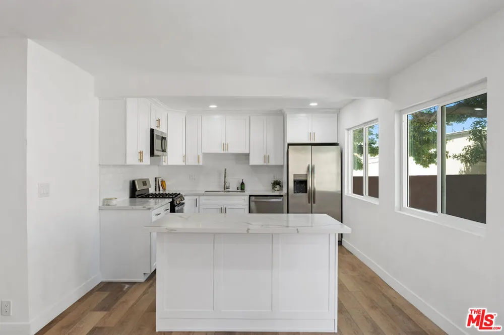 733 Hayworth Avenue Los Angeles, CA 90046