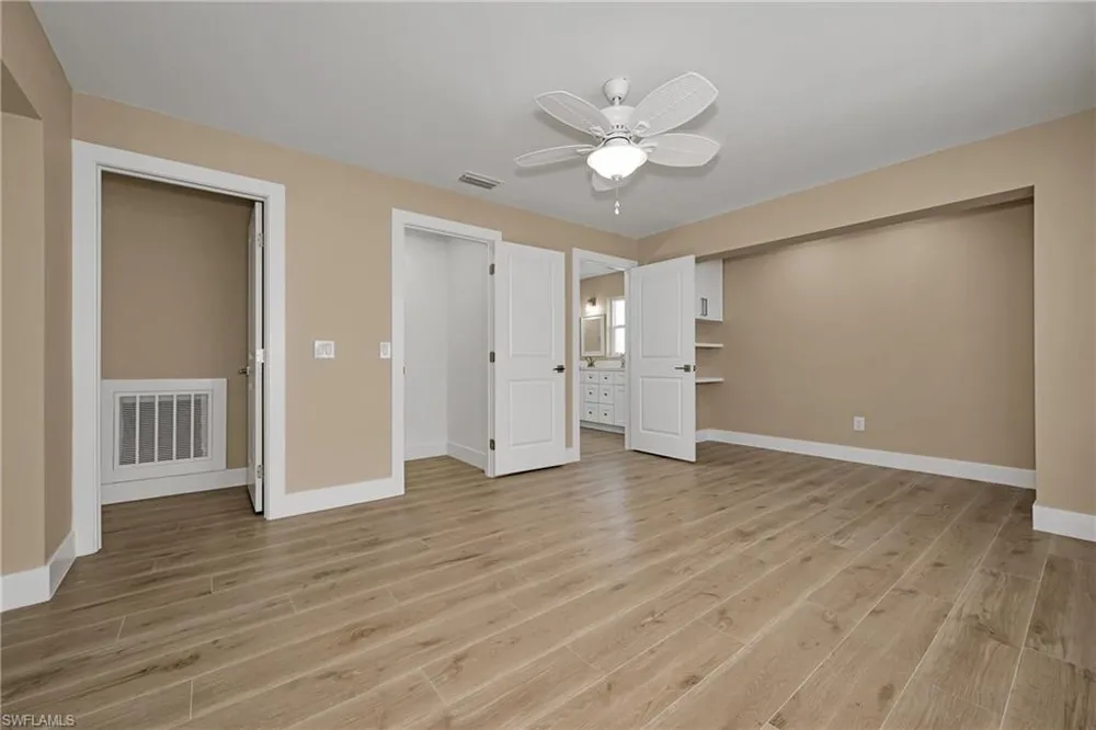 5885 Pine Tree Drive Sanibel, FL 33957