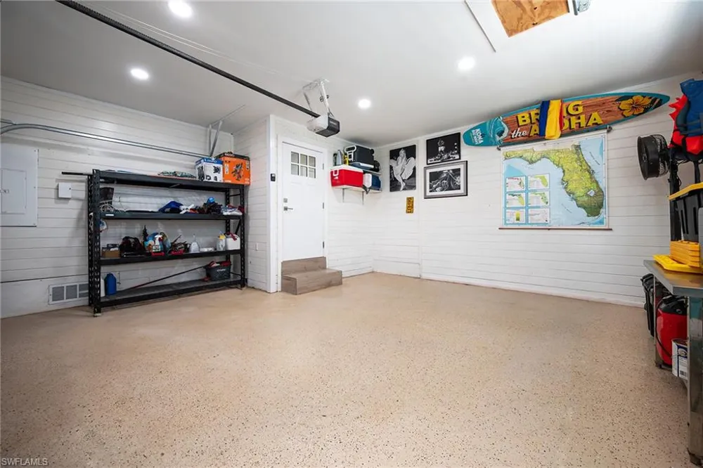 5885 Pine Tree Drive Sanibel, FL 33957