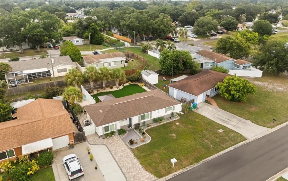 6027 43RD TERRACE Kenneth City, FL 33709