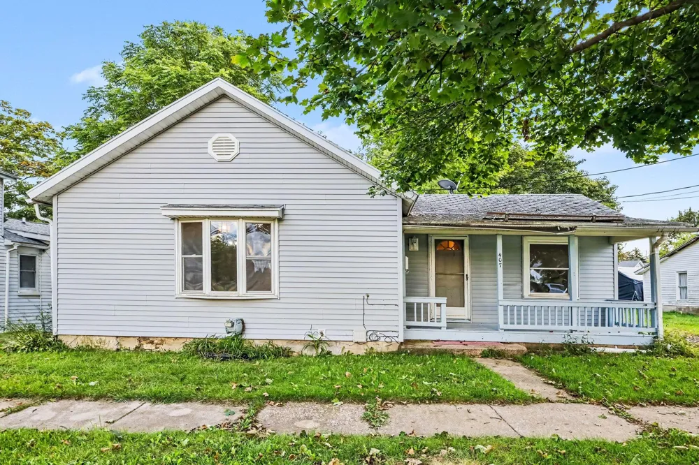 407 S Eagle Street Marshall City, MI 49068