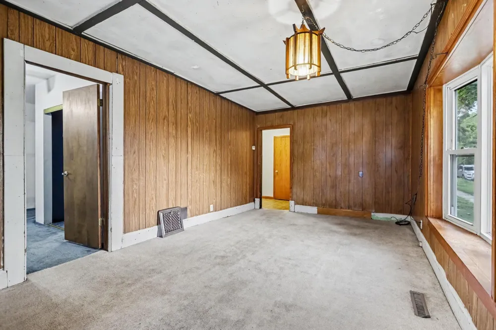 407 S Eagle Street Marshall City, MI 49068