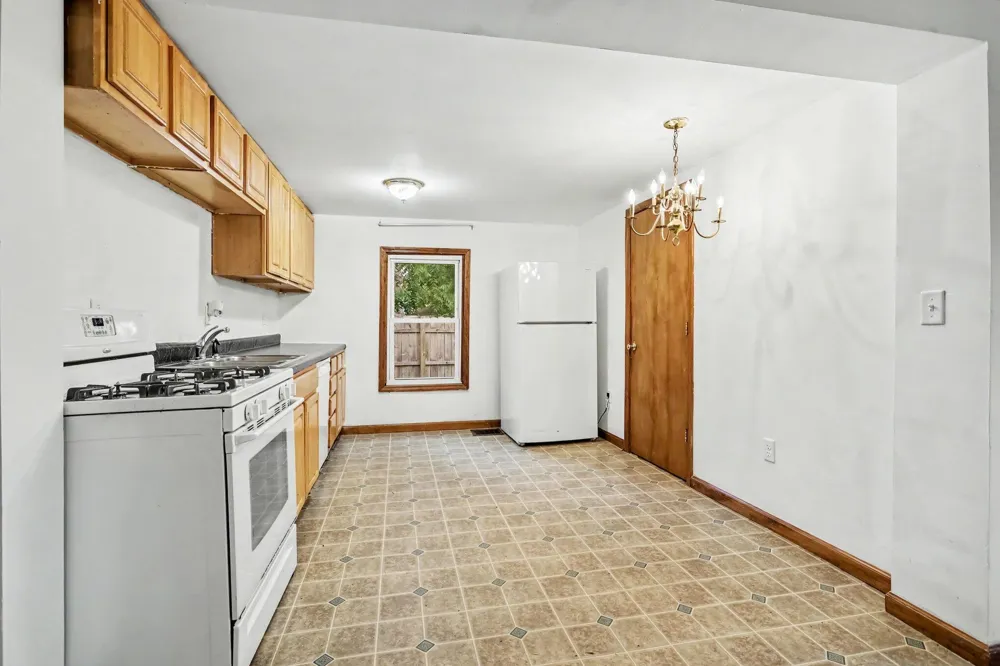 407 S Eagle Street Marshall City, MI 49068