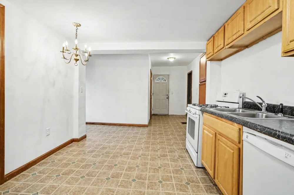 407 S Eagle Street Marshall City, MI 49068