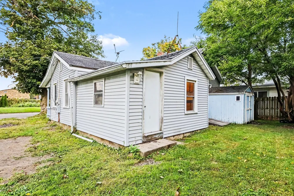 407 S Eagle Street Marshall City, MI 49068