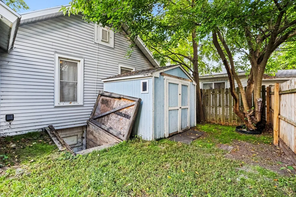 407 S Eagle Street Marshall City, MI 49068