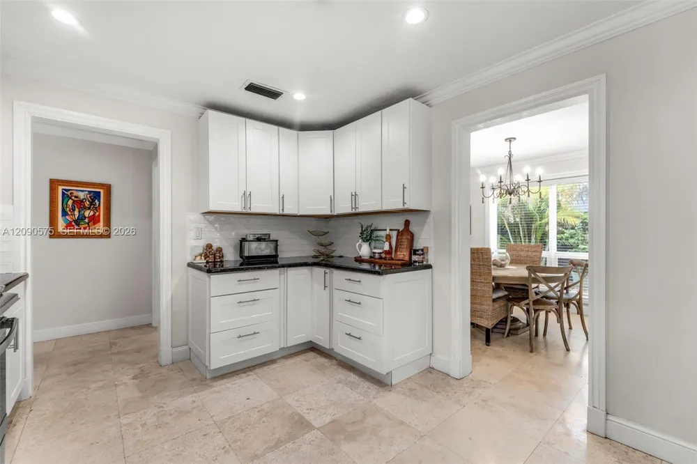 10420 SW 99th St Miami, FL 33176