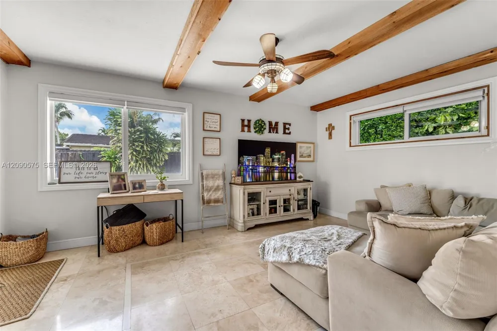 10420 SW 99th St Miami, FL 33176