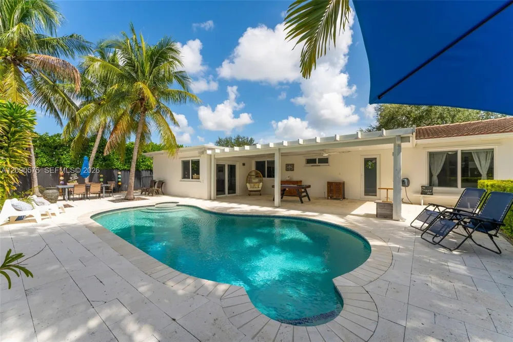10420 SW 99th St Miami, FL 33176