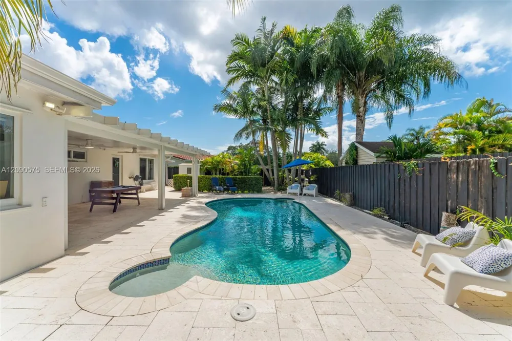 10420 SW 99th St Miami, FL 33176