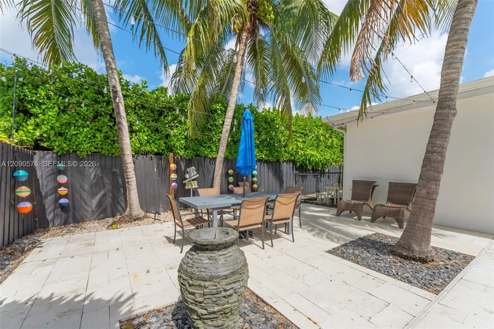 10420 SW 99th St Miami, FL 33176