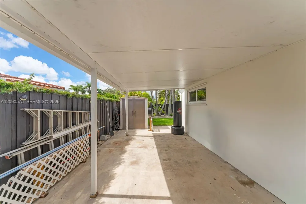 10420 SW 99th St Miami, FL 33176