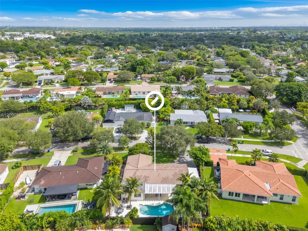 10420 SW 99th St Miami, FL 33176