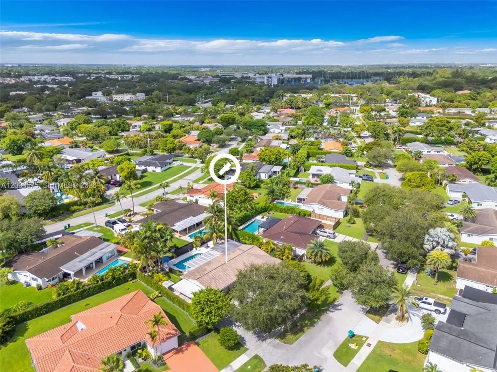 10420 SW 99th St Miami, FL 33176