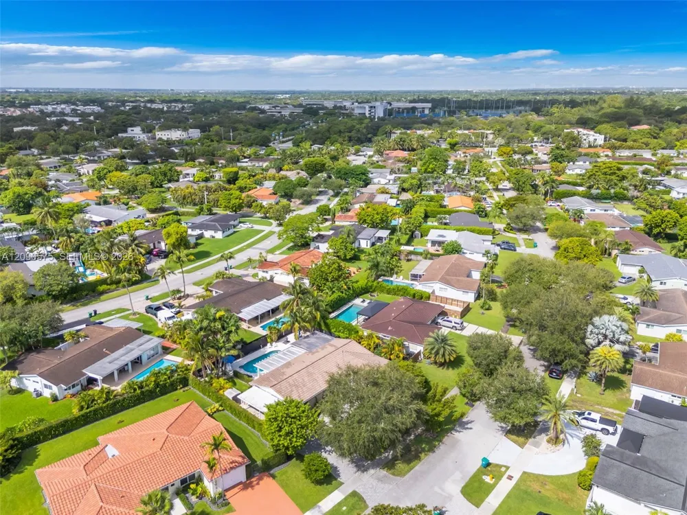 10420 SW 99th St Miami, FL 33176