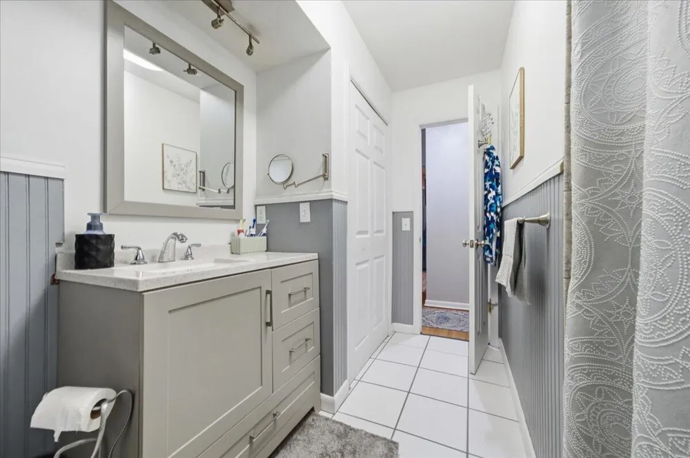 408 Waverly Drive Benton Charter Township, MI 49022