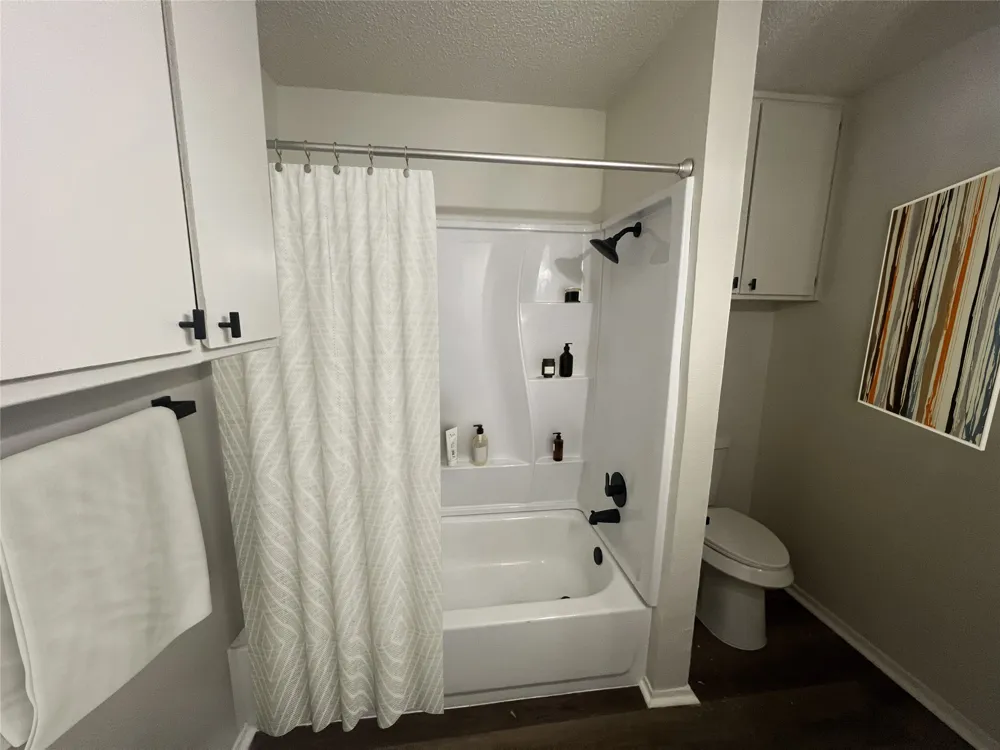 4639 Williams Road #215 Benbrook, TX 76116