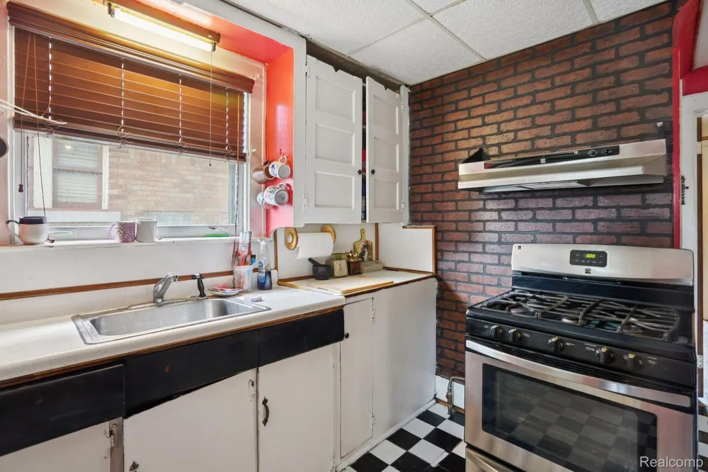 4101 Pasadena Street Detroit City, MI 48238