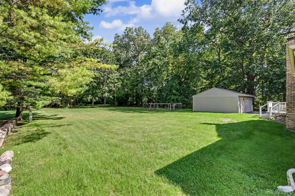 31550 6 Mile Road Livonia City, MI 48152
