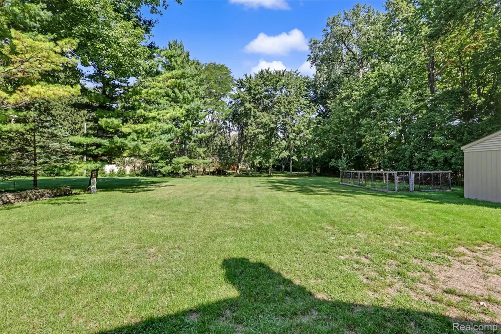 31550 6 Mile Road Livonia City, MI 48152