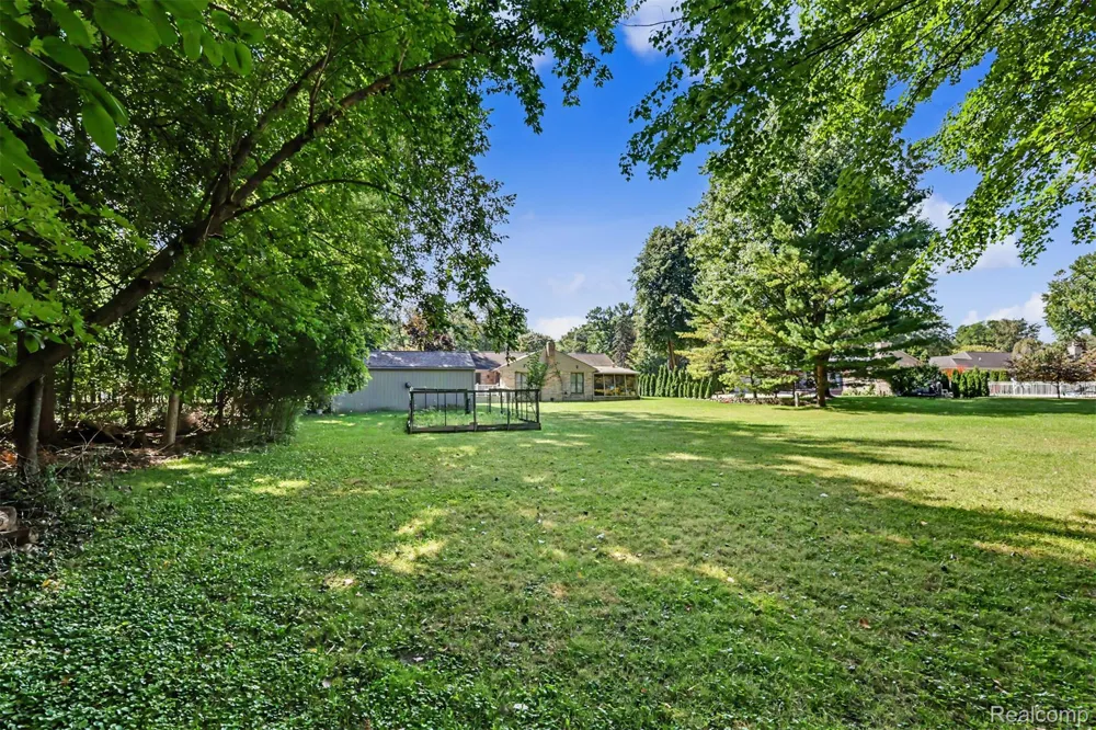 31550 6 Mile Road Livonia City, MI 48152