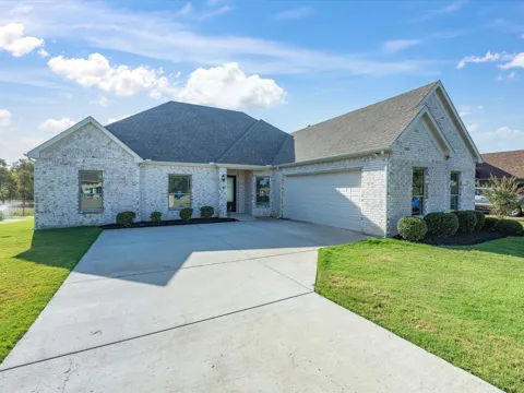 1301 Carnoustie Drive