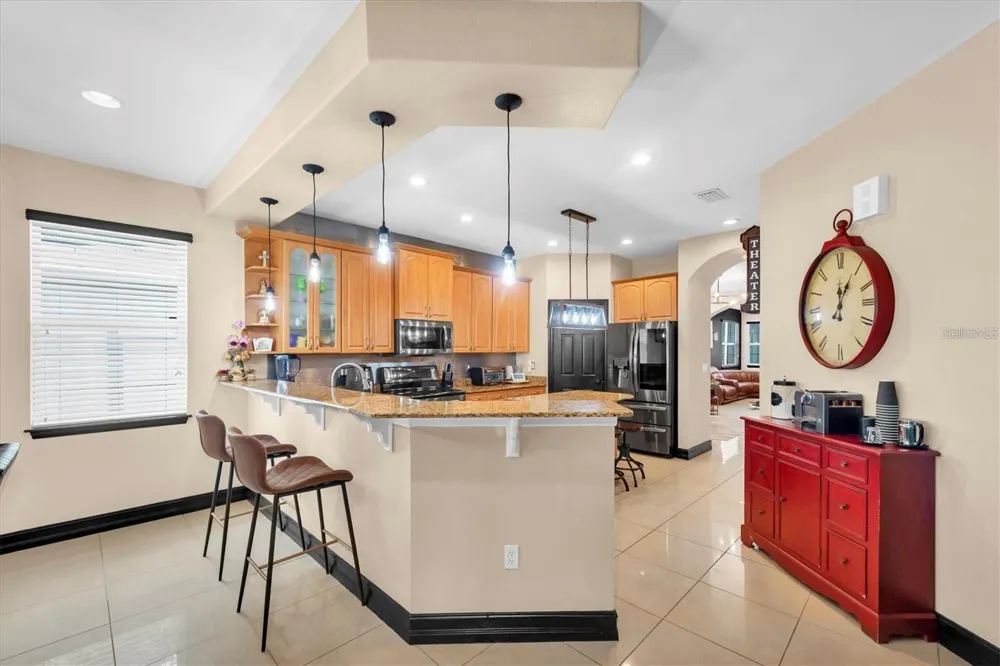 8930 NEWPORT AVENUE Tampa, FL 33604