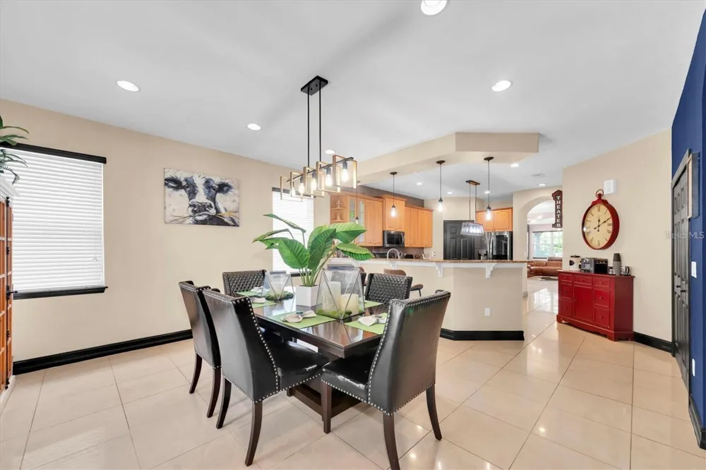 8930 NEWPORT AVENUE Tampa, FL 33604