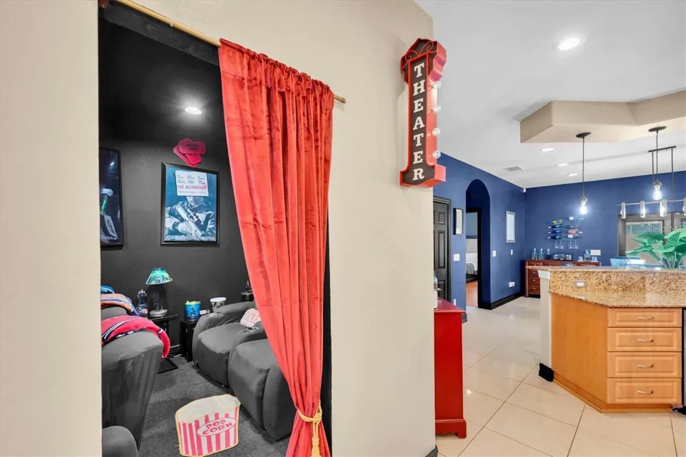 8930 NEWPORT AVENUE Tampa, FL 33604