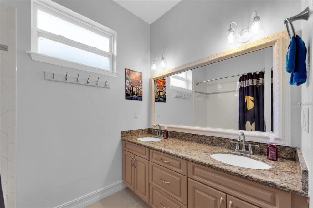 8930 NEWPORT AVENUE Tampa, FL 33604