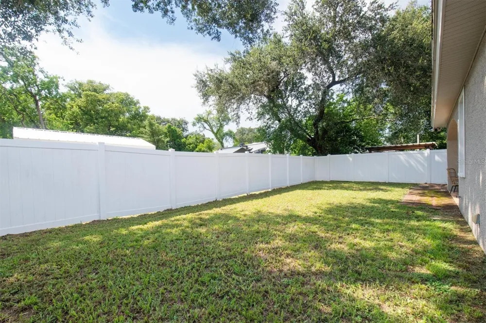 8930 NEWPORT AVENUE Tampa, FL 33604
