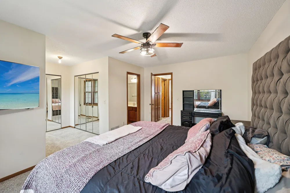 320 Karen Lane NE Columbia Heights, MN 55421