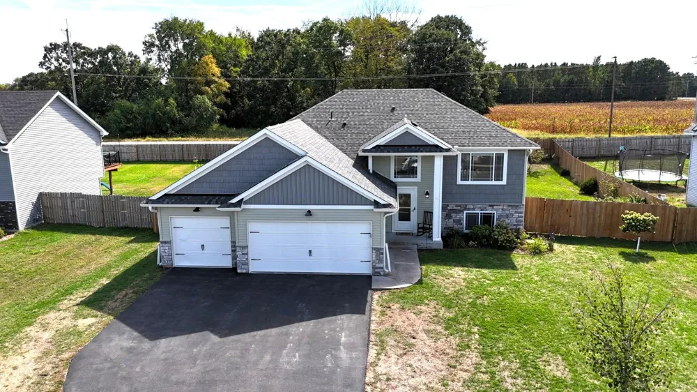 707 Hickory Street SW Isanti, MN 55040