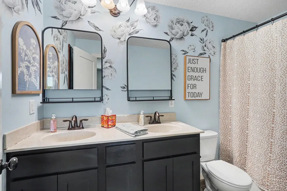 707 Hickory Street SW Isanti, MN 55040