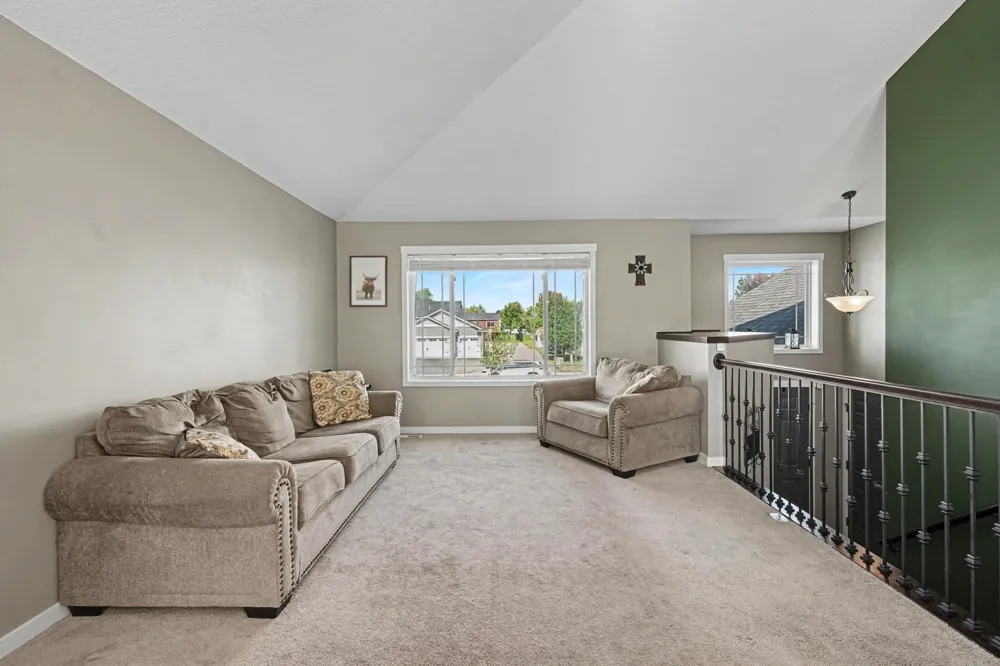 707 Hickory Street SW Isanti, MN 55040