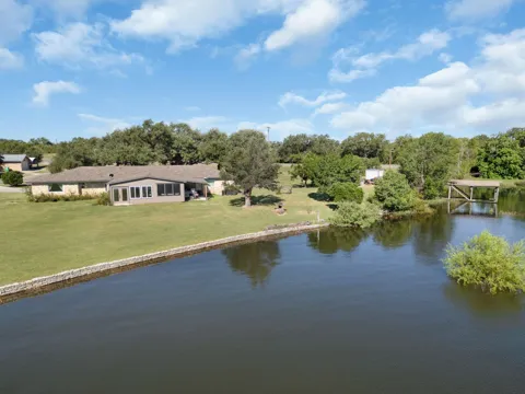 208 Iris Lane Lane
