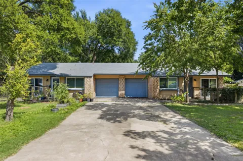 409 Lake Creek Circle