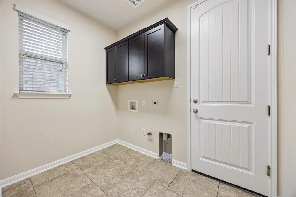 3302 Mossy Grove Court Cedar Park, TX 78613