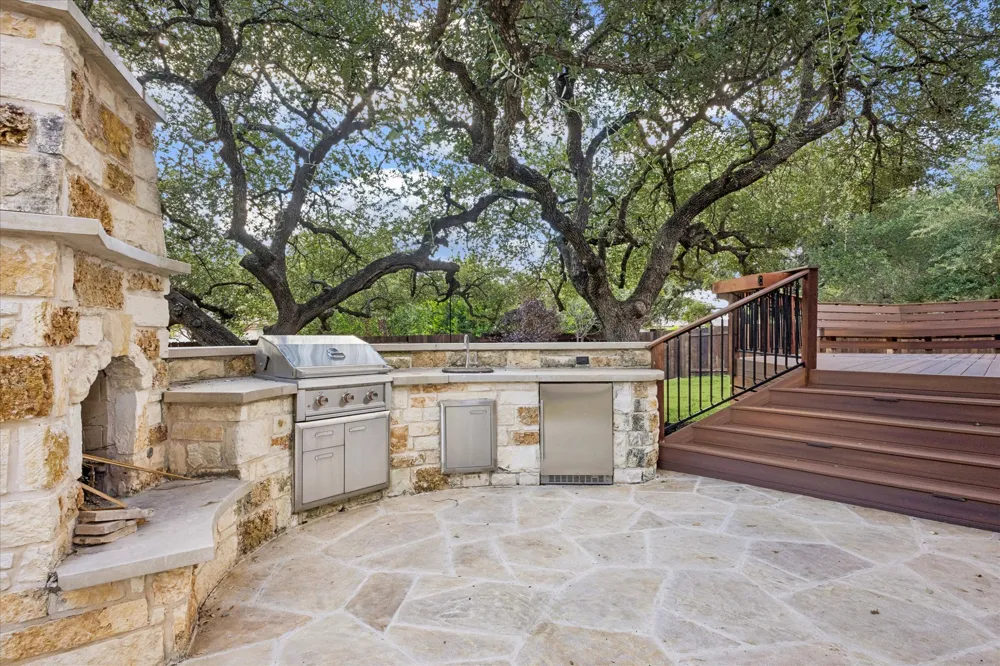 3302 Mossy Grove Court Cedar Park, TX 78613