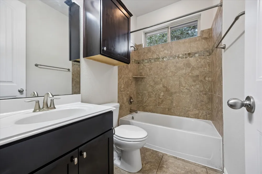 3302 Mossy Grove Court Cedar Park, TX 78613