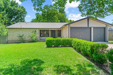 2305 Donna Drive