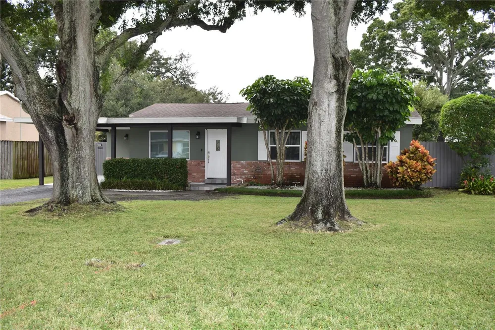 110 ROYAL PALMS Largo, FL 33771