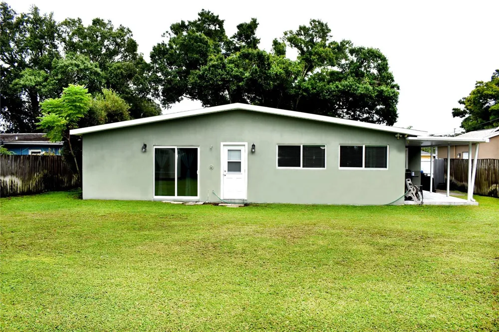 110 ROYAL PALMS Largo, FL 33771
