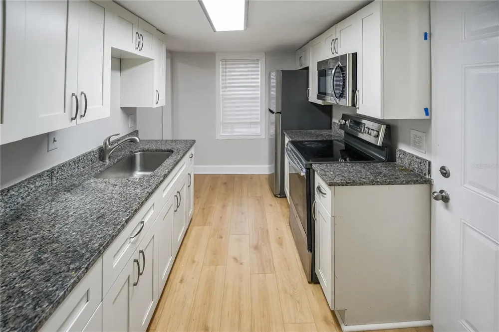8103 BROOKS STREET Tampa, FL 33604