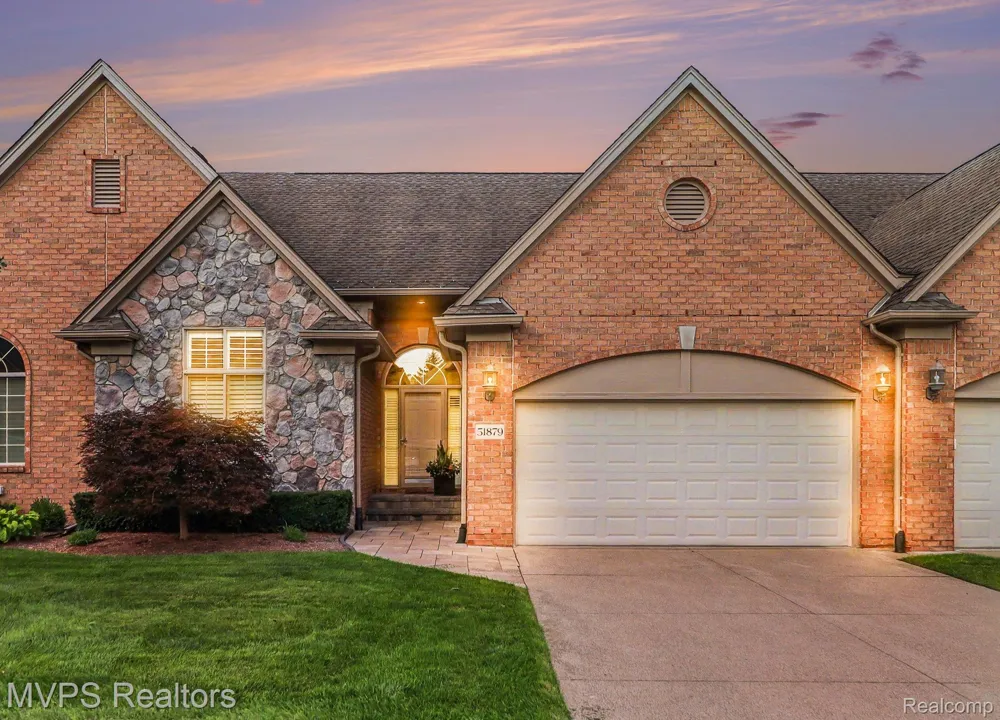 51879 Shoreview Drive Shelby Charter Township, MI 48316