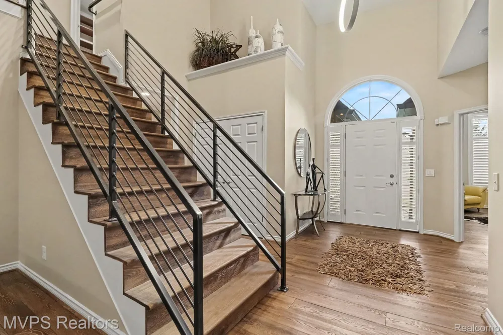 51879 Shoreview Drive Shelby Charter Township, MI 48316