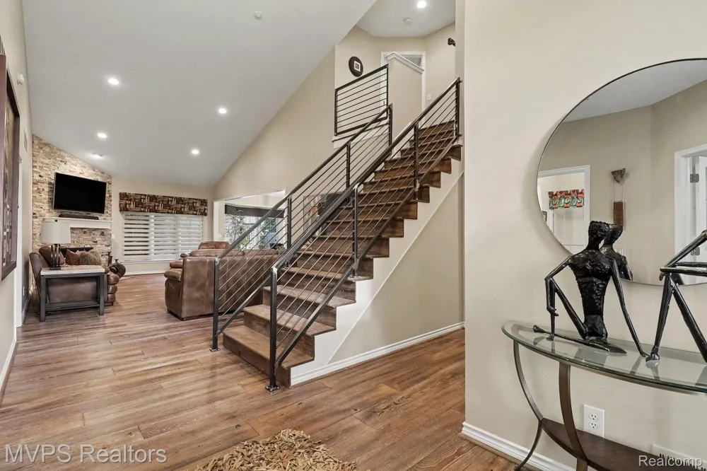 51879 Shoreview Drive Shelby Charter Township, MI 48316